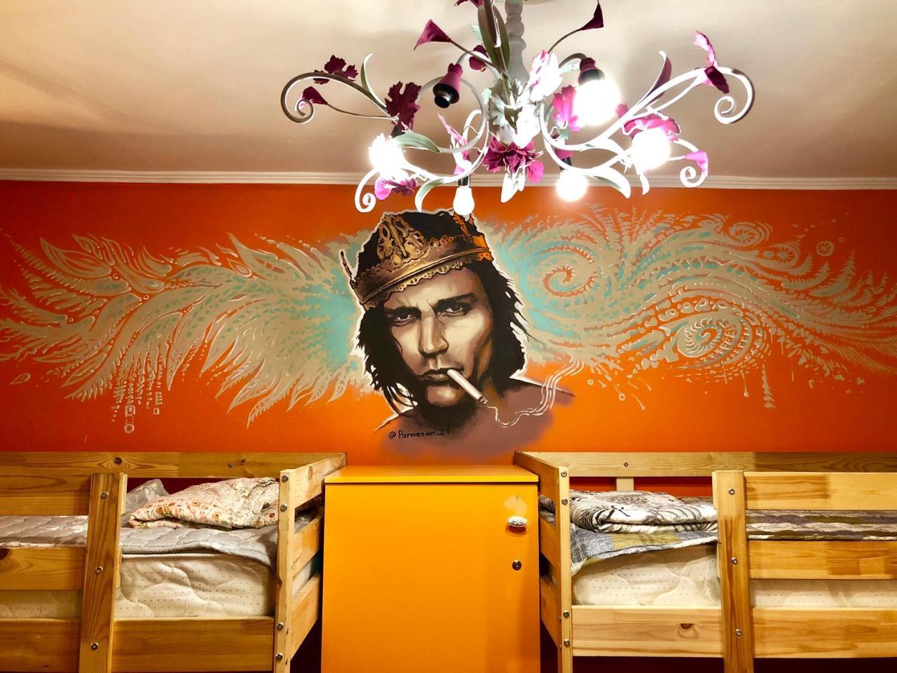 Hostel Loco Almaty Esterno foto