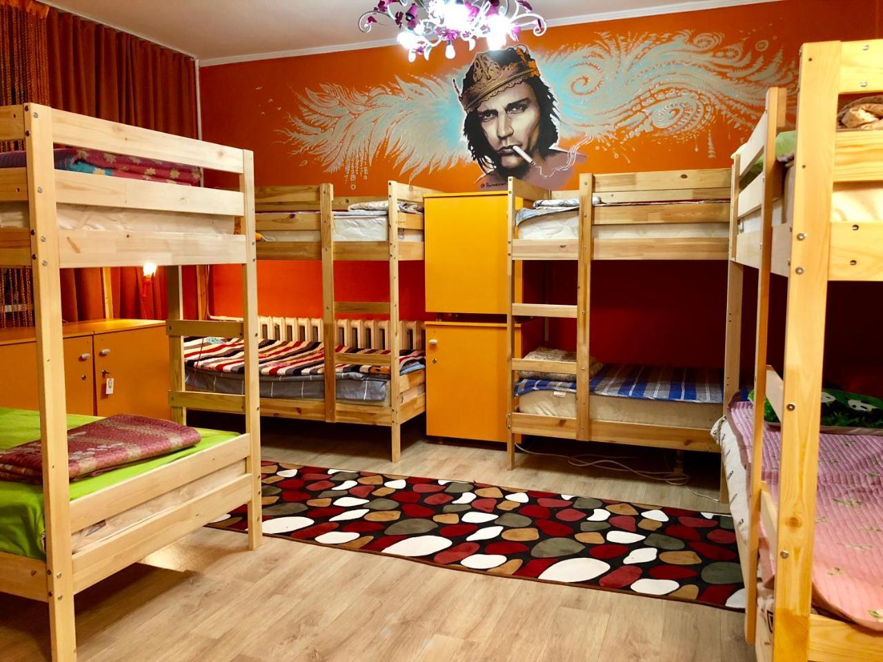 Hostel Loco Almaty Esterno foto